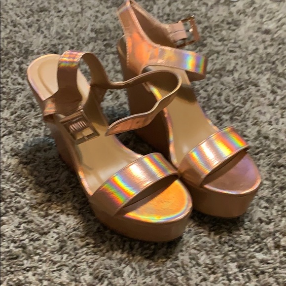 Bran new sz 7 wedges - Picture 1 of 2